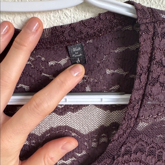 Women’s Buckle Elegant Lace Long Sleeve Top - Maroon Small - Picture 2 of 3